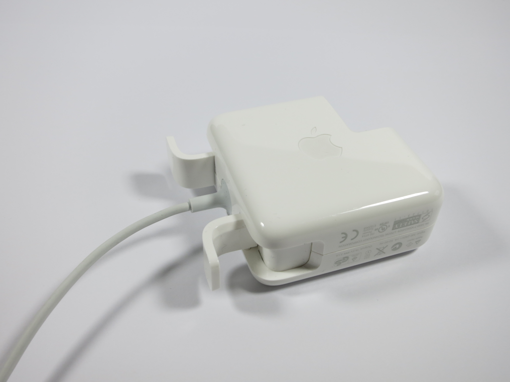 Laschen Apple MagSave Power Adapter