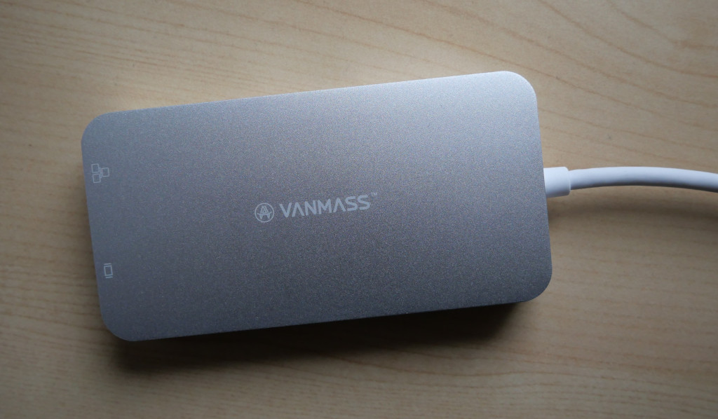 Test Vanmass USB-C-Hub 9 in 1 Preisgünstiges USB-C-Dock für MacBook Pro und MacBook Air von oben